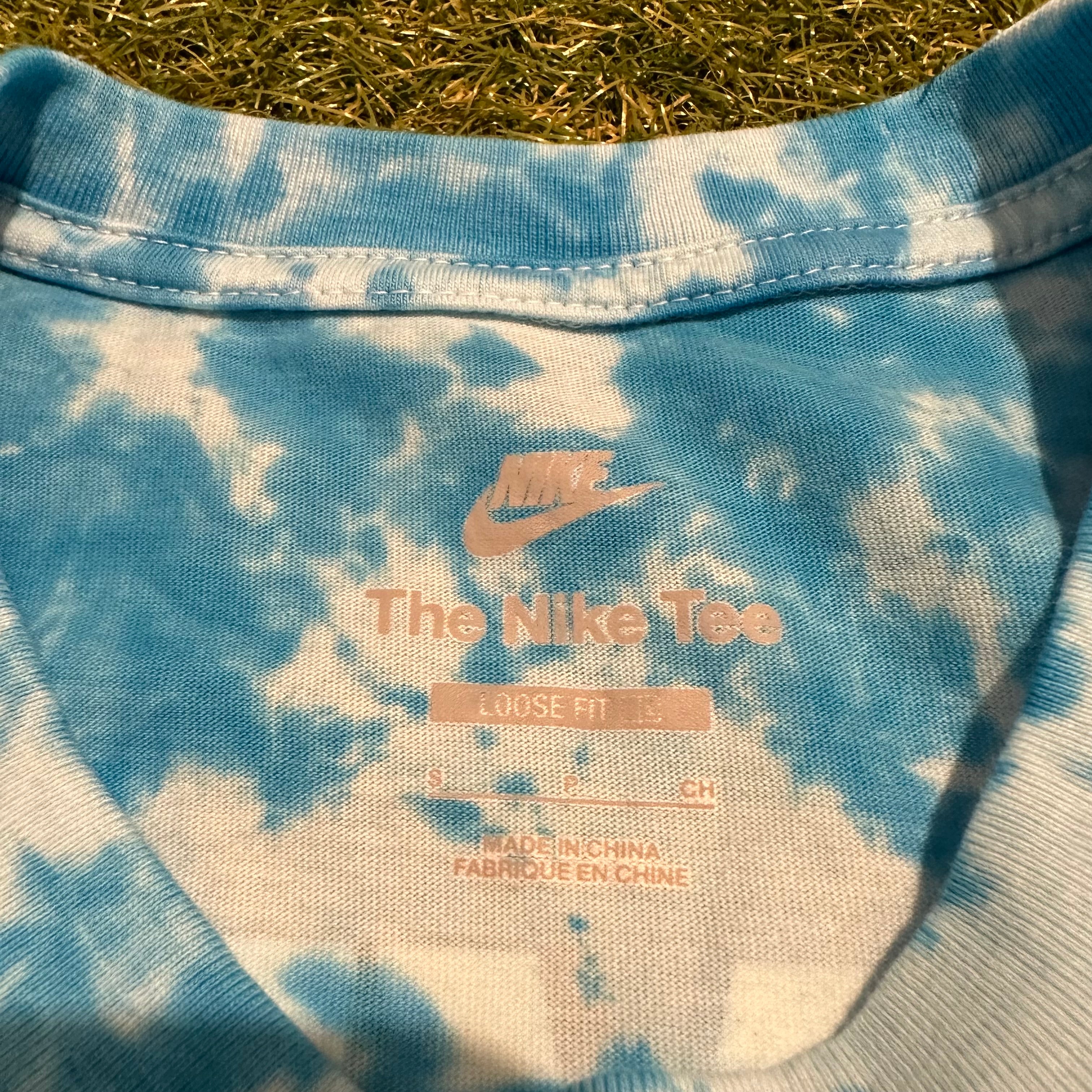 ‘One Off' *SMALL* Nike ‘Have a Nice Day’ Blue’ T-Shirt