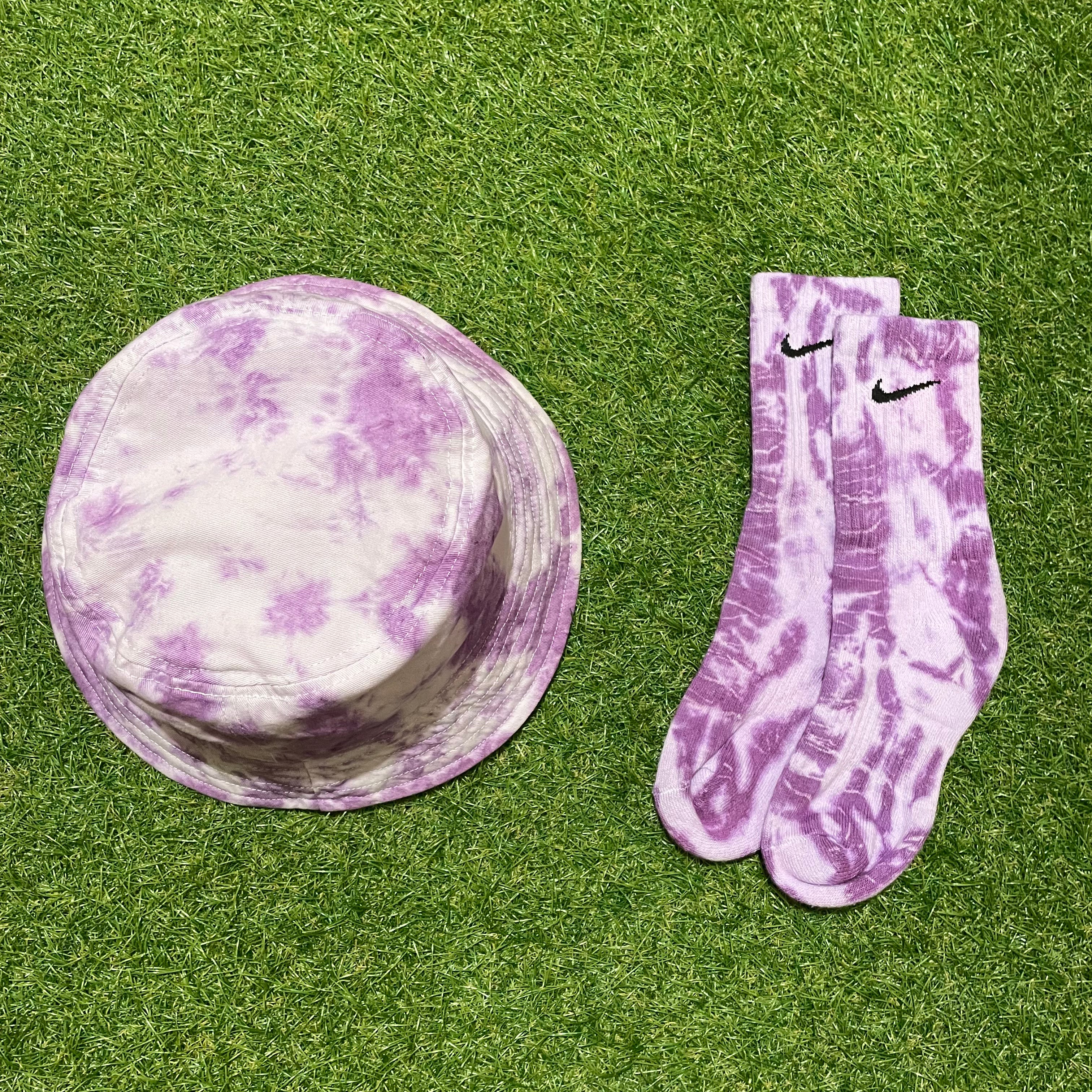 ‘Marbled Purple’ Bucket Hat & Nike Socks