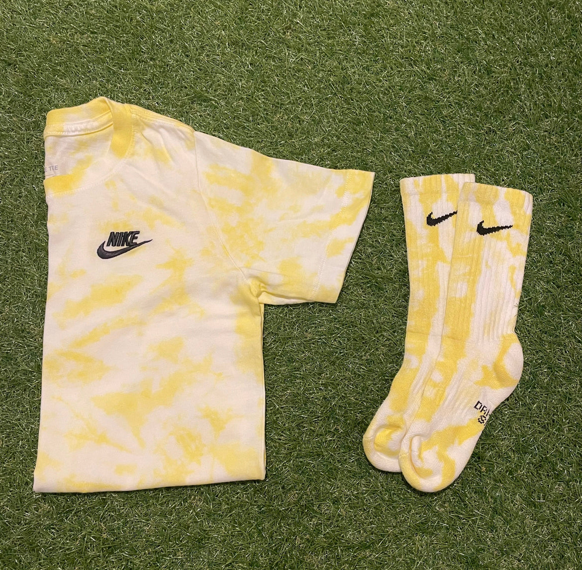 ‘Marbled Yellow’ T-Shirt & Sock Bundle
